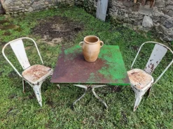 Pamono Vintage French Garden Set in Iron Table with Chairs, 1950s, Set of 3><noscript><img width=