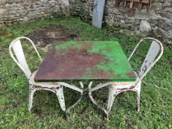 Pamono Vintage French Garden Set in Iron Table with Chairs, 1950s, Set of 3><noscript><img width=