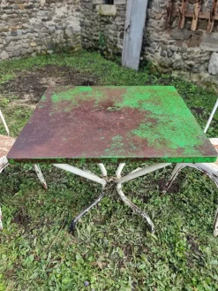 Pamono Vintage French Garden Set in Iron Table with Chairs, 1950s, Set of 3><noscript><img width=