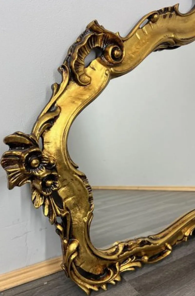 Pamono Vintage French Gilt Console Table and Mirror, Set of 2> Console Tables