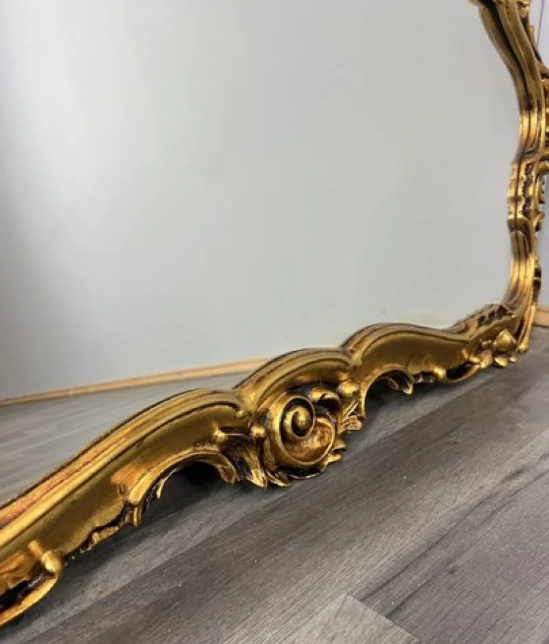 Pamono Vintage French Gilt Console Table and Mirror, Set of 2> Console Tables