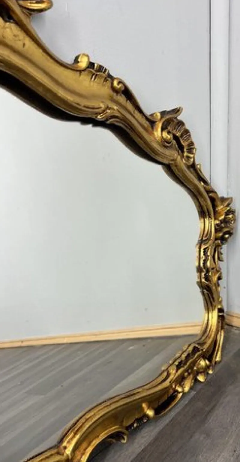 Pamono Vintage French Gilt Console Table and Mirror, Set of 2> Console Tables