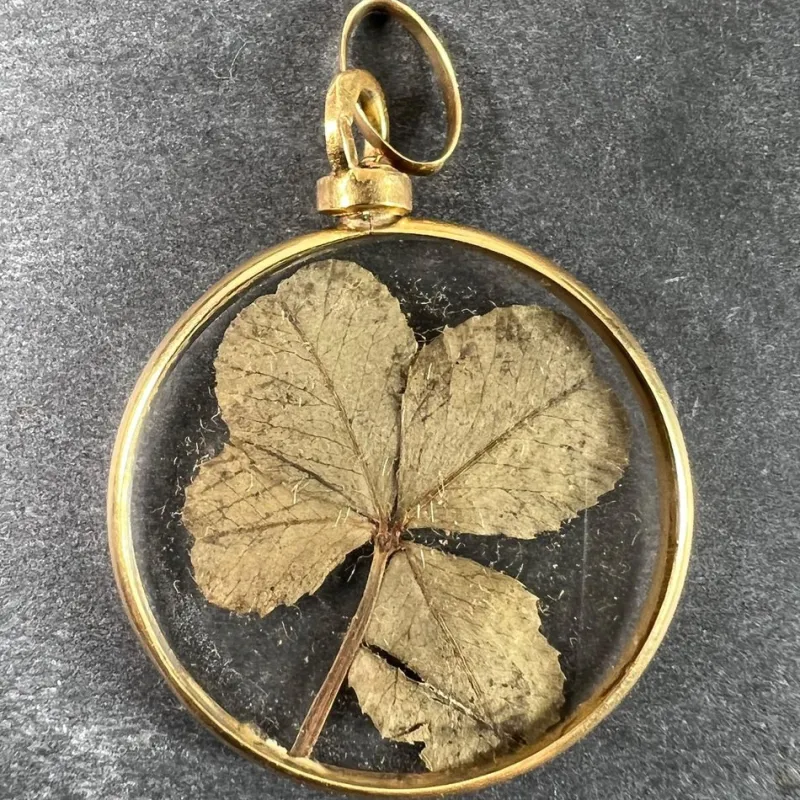 Best Pamono Vintage French 18k Yellow Gold Good Luck Pendant, 1940s