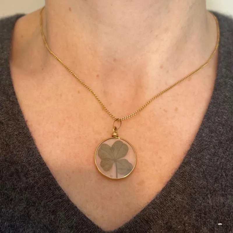 Best Pamono Vintage French 18k Yellow Gold Good Luck Pendant, 1940s