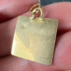 Pamono Vintage French 18k Yellow Gold Square Medal Pendant, 1950s><noscript><img width=