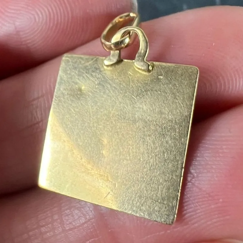 Pamono Vintage French 18k Yellow Gold Square Medal Pendant, 1950s> Necklaces