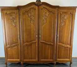 Pamono Vintage French Louis XVI Carved Oak 4-Door Armoire> Cabinets & Wardrobes