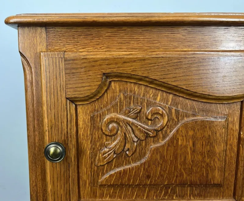 Clearance Pamono Vintage French Oak Bedside Tables, Set of 2