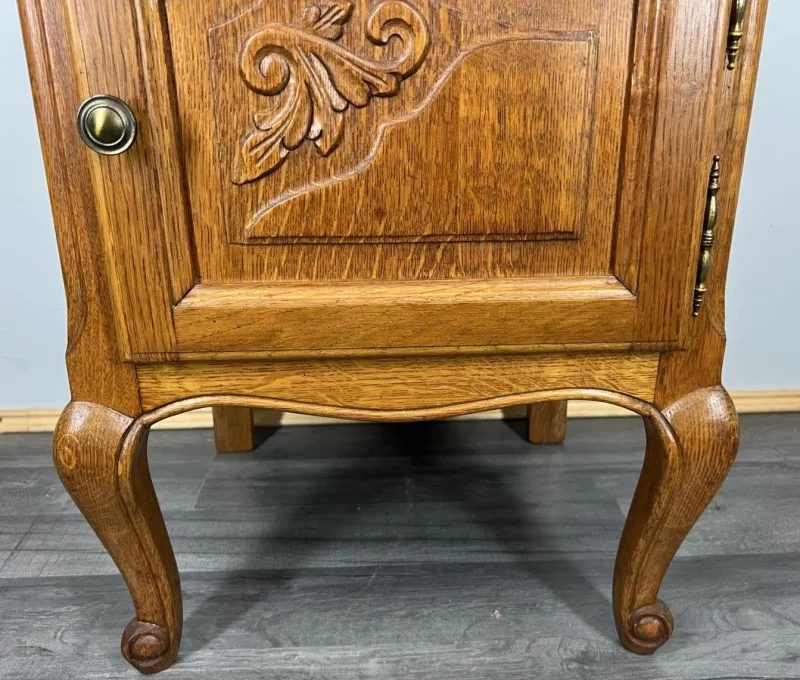 Clearance Pamono Vintage French Oak Bedside Tables, Set of 2