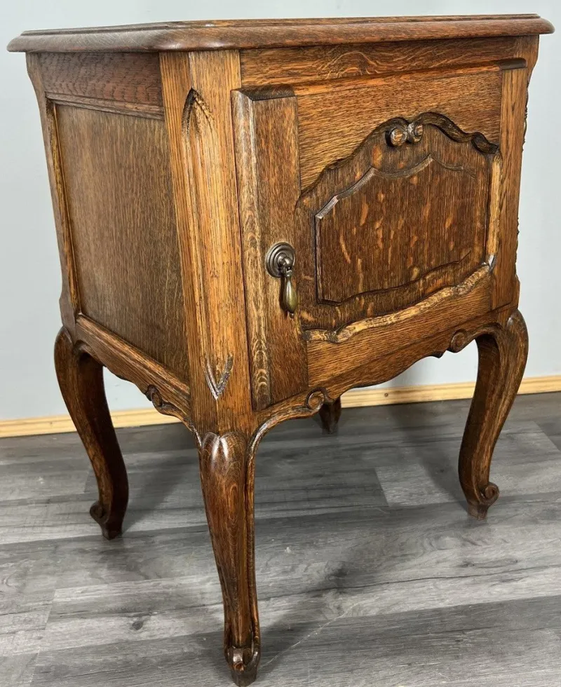 Online Pamono Vintage French Oak Bedside Tables, Set of 2