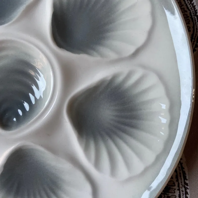Pamono Vintage French Orchies Majolica Oyster Plates and Platter, 1960s, Set of 7> Dinner Plates & Bowls