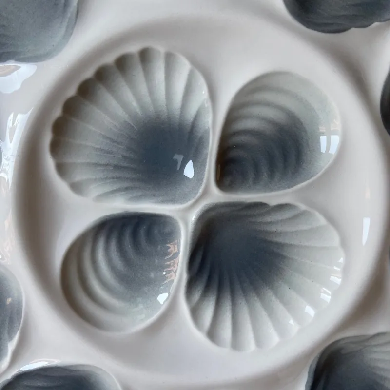 Pamono Vintage French Orchies Majolica Oyster Plates and Platter, 1960s, Set of 7> Dinner Plates & Bowls