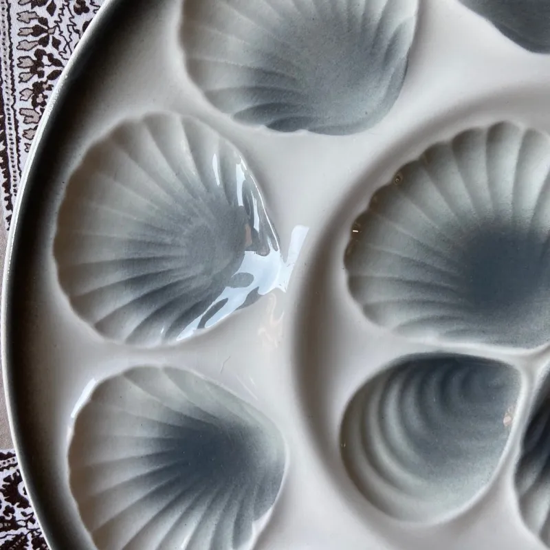 Pamono Vintage French Orchies Majolica Oyster Plates and Platter, 1960s, Set of 7> Dinner Plates & Bowls