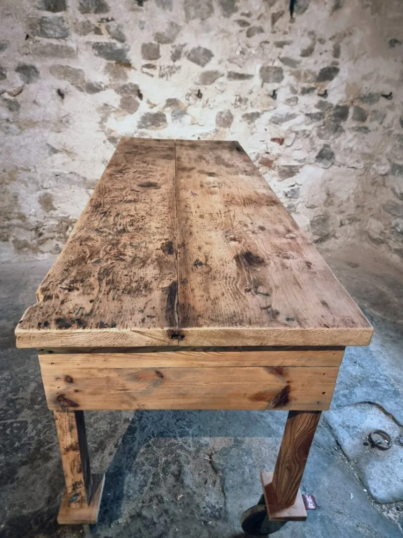 Pamono Vintage French Pine Work Table with Drawer and Castors, 1930s> Worktables & Workbenches
