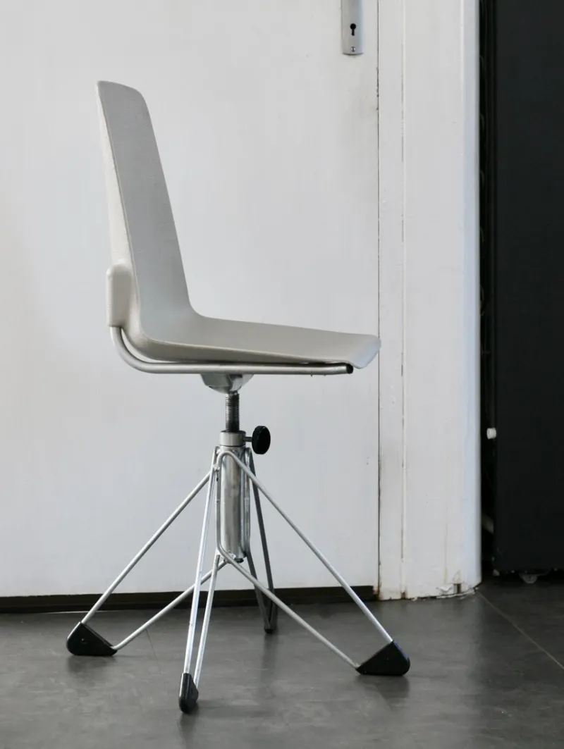 Pamono Vintage French Space Age Swivel Chair, 1960s> Side Chairs & Dining Chairs