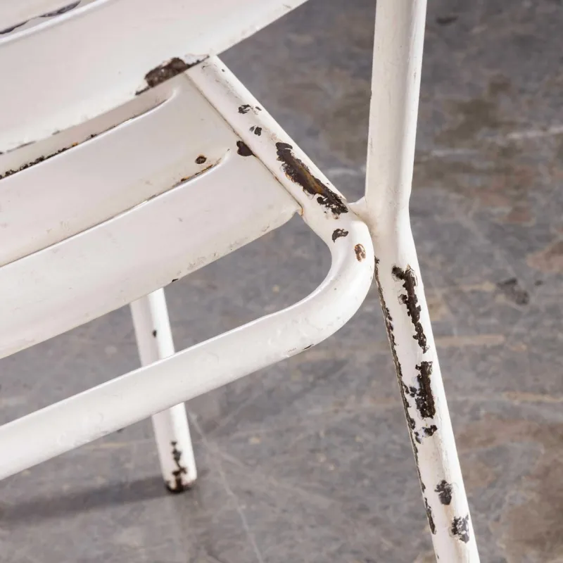 Pamono Vintage French Stacking Outdoor Chairs in White Metal by Tolix, 1950s> Garden Seating