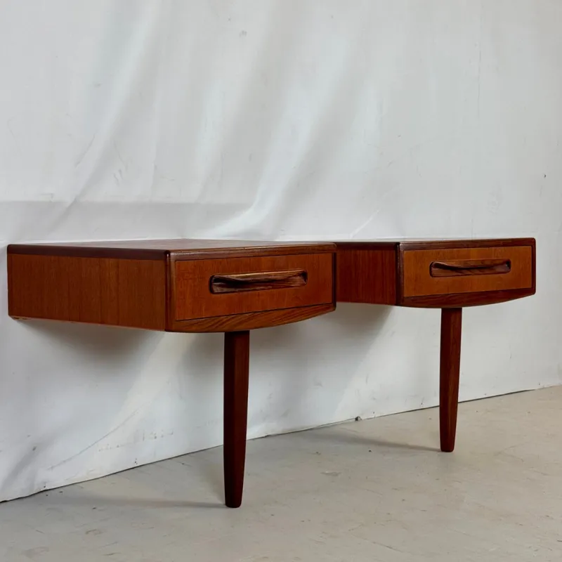 Pamono Vintage Fresco Bedside Tables from G-Plan, 1970s, Set of 2> Nightstands