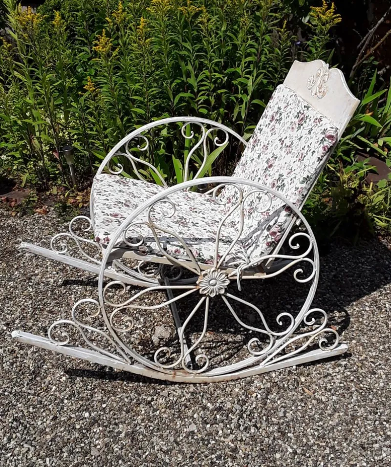 Outlet Pamono Vintage Garden Swing Chair with Decorated White Painted Metal Frame, 1970s