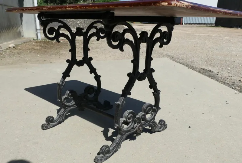 Pamono Vintage Garden Table in Cast Iron and Oak, 1920> Garden Tables
