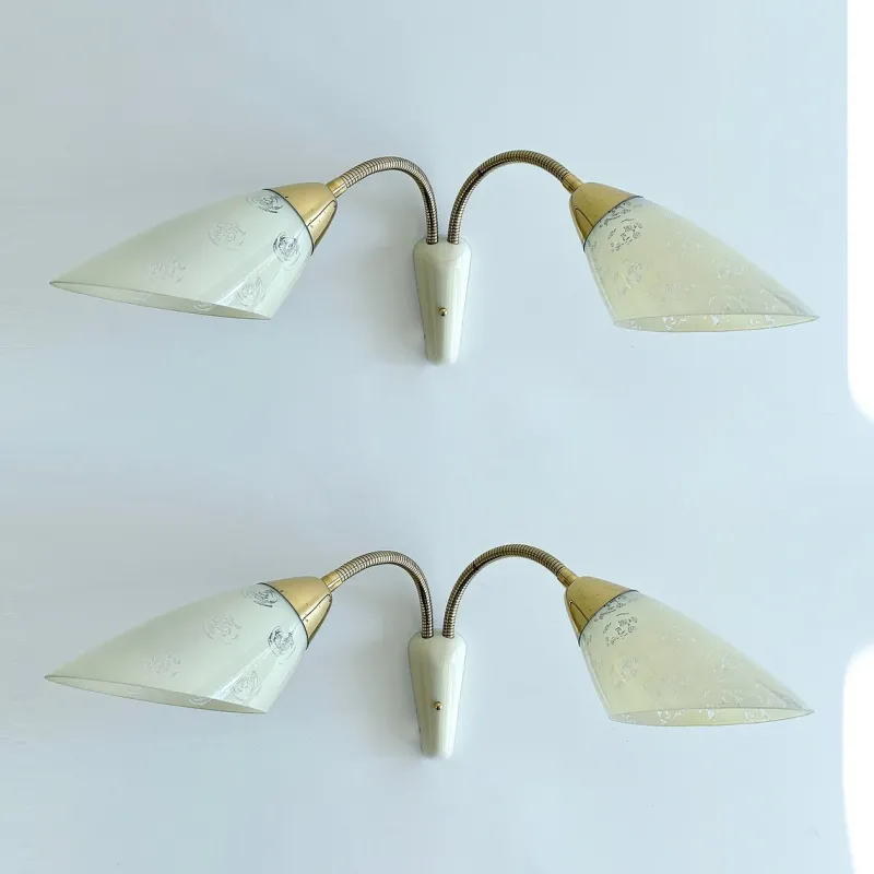 Pamono Vintage Glass Sconces, 1950s, Set of 2> Wall Lights & Sconces