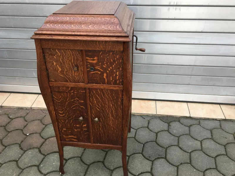 Pamono Vintage Gramophone in a Cabinet by Jupiter Mark Bevete, 1920s> Electronics