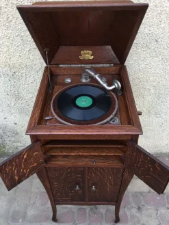 Pamono Vintage Gramophone in a Cabinet by Jupiter Mark Bevete, 1920s><noscript><img width=