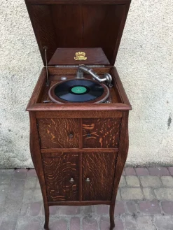 Pamono Vintage Gramophone in a Cabinet by Jupiter Mark Bevete, 1920s><noscript><img width=
