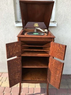 Pamono Vintage Gramophone in a Cabinet by Jupiter Mark Bevete, 1920s><noscript><img width=