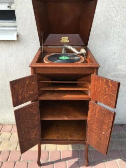 Pamono Vintage Gramophone in a Cabinet by Jupiter Mark Bevete, 1920s><noscript><img width=