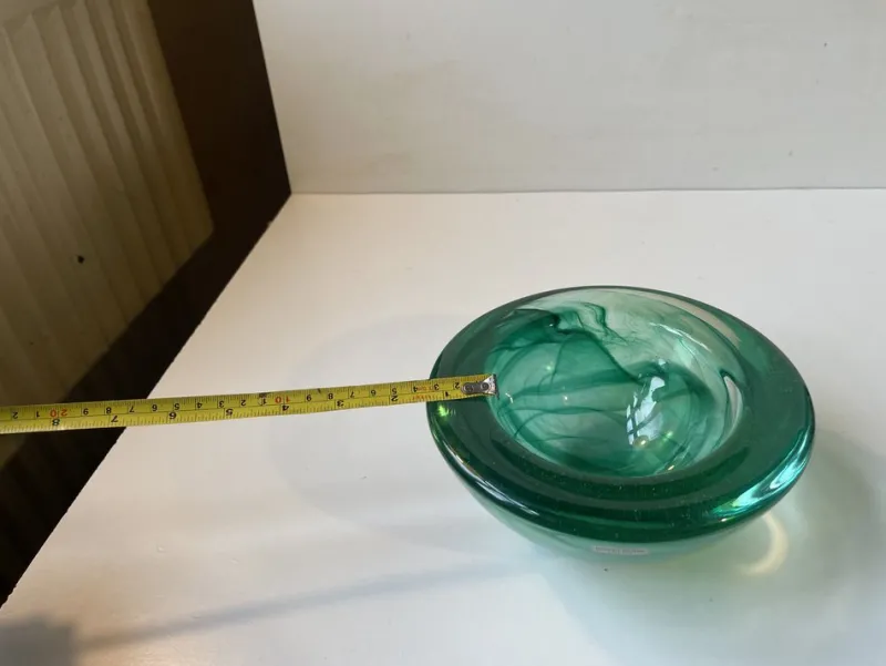 Pamono Vintage Green Atoll Art Glass Bowl by Anna Ehrner for Kosta Boda, 1980s