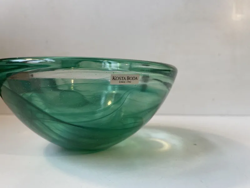 Pamono Vintage Green Atoll Art Glass Bowl by Anna Ehrner for Kosta Boda, 1980s