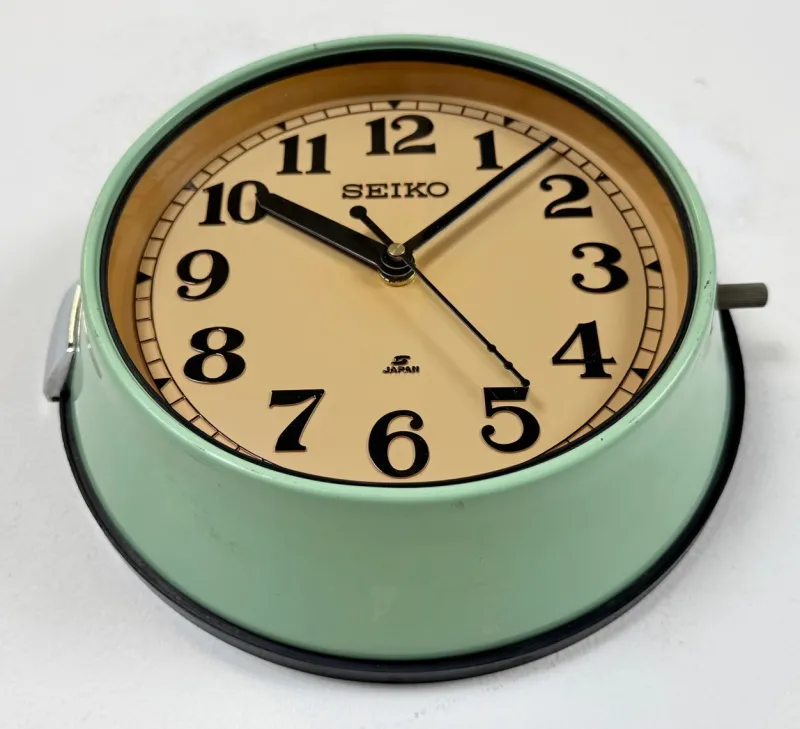 Pamono Vintage Green Ships Wall Clock from Seiko, 1970s> Clocks