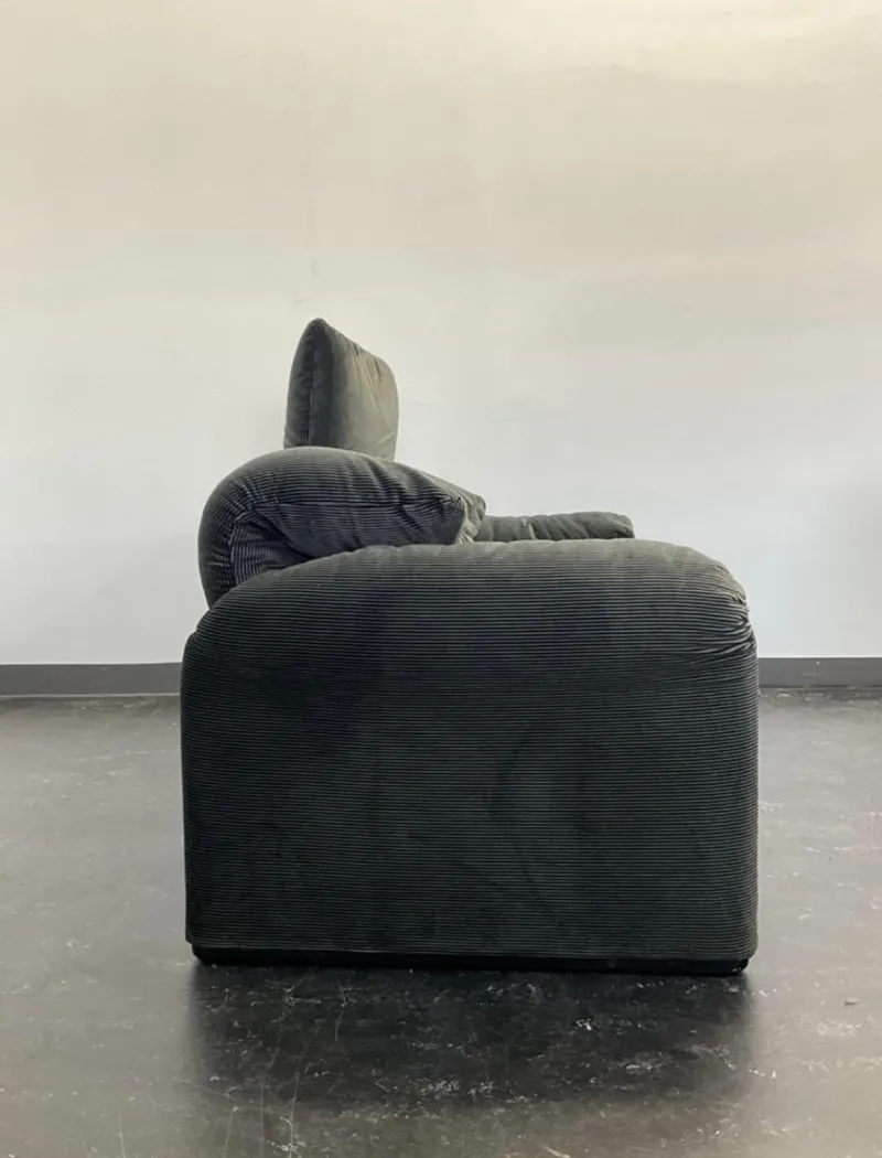 Outlet Pamono Vintage Grey Velvet Maralunga Sofa with Armchair by Vico Magistretti for Cassina, 1970s, Set of 2