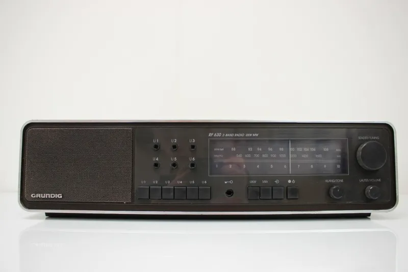 Pamono Vintage Grundig RF 630 Radio, Germany, 1990s> Electronics