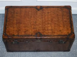 Pamono Vintage Hand-Dyed Brown Leather Lockable Storage Trunk