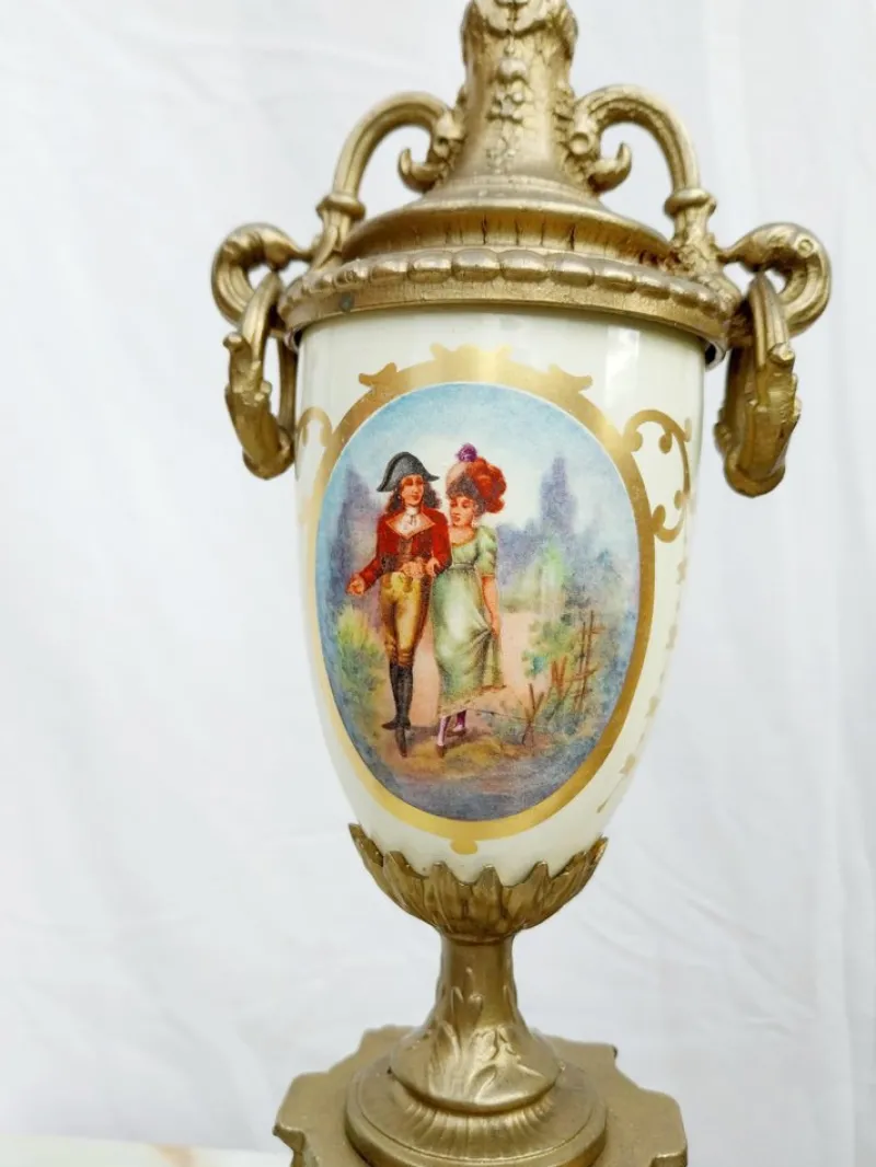 Pamono Vintage Imperial Mantel Clock with Urns by Franz Hermle Lancini, 1980s, Set of 3> Clocks