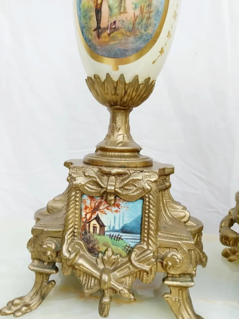 Pamono Vintage Imperial Mantel Clock with Urns by Franz Hermle Lancini, 1980s, Set of 3> Clocks