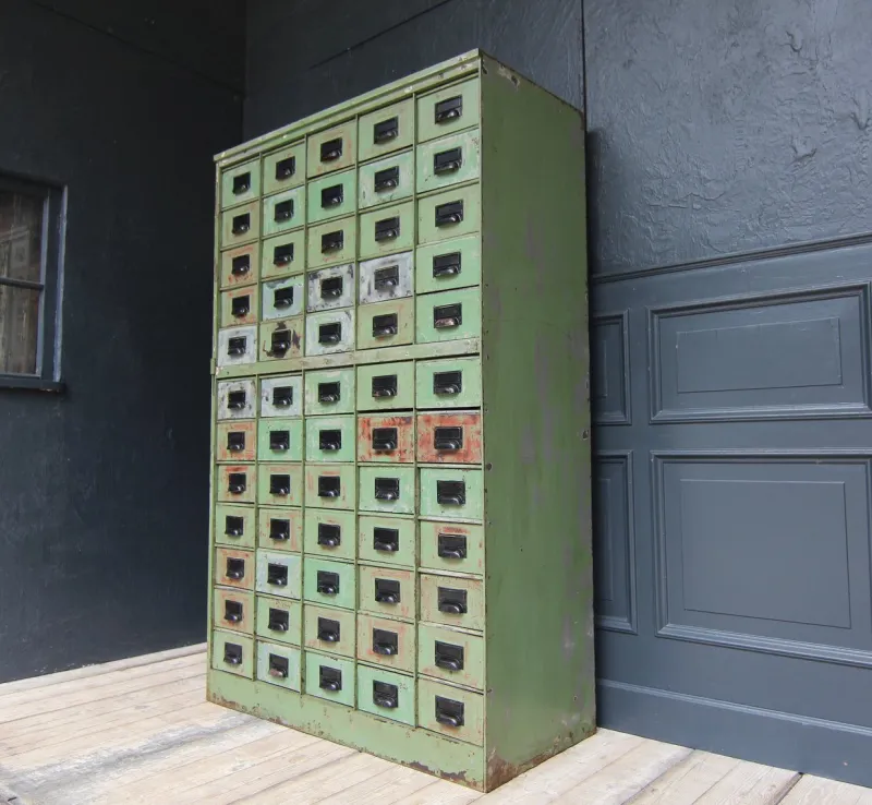 Pamono Vintage Industrial Metal Drawer Cabinet, 1920s> Dressers, Commodes & Chests