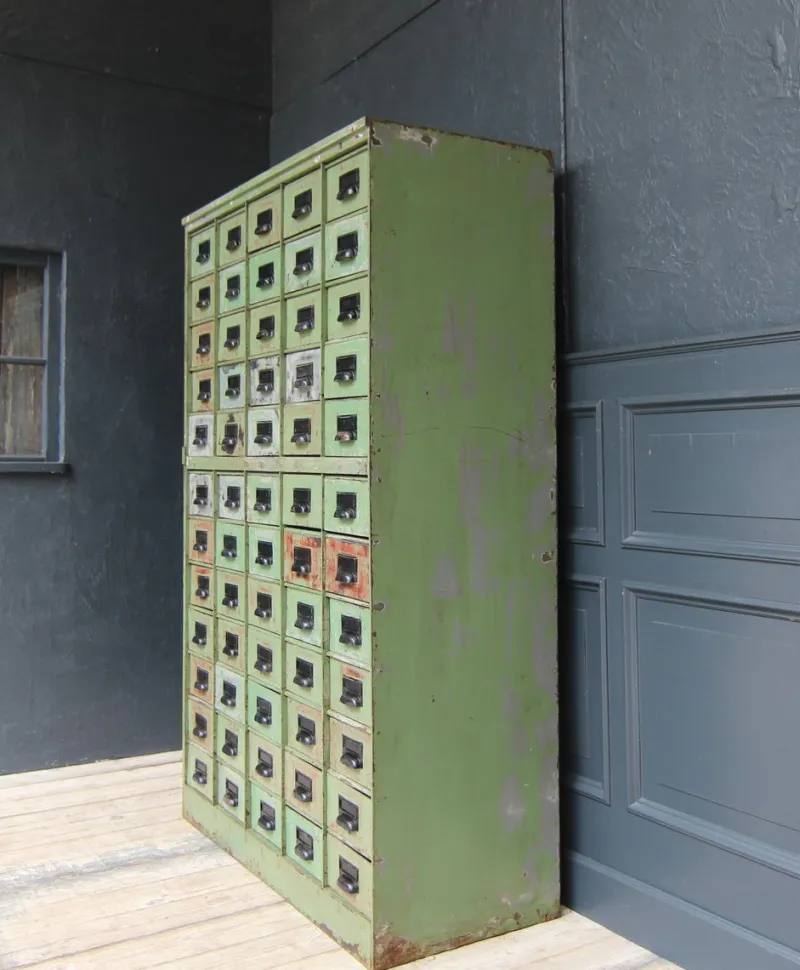 Pamono Vintage Industrial Metal Drawer Cabinet, 1920s> Dressers, Commodes & Chests