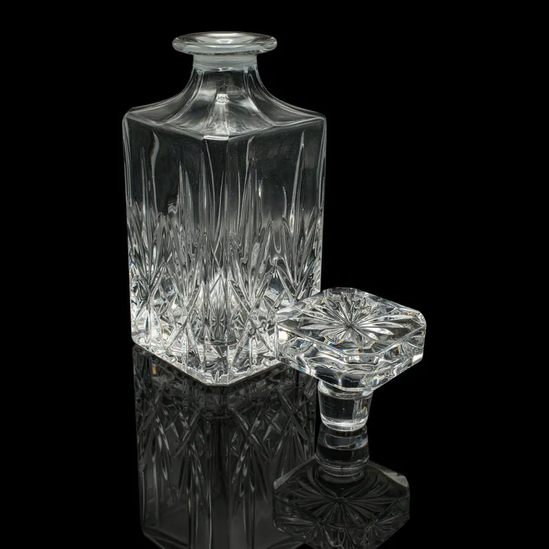 Hot Pamono Vintage Irish Whiskey Decanter with Cut Crystal Glass, 1960s