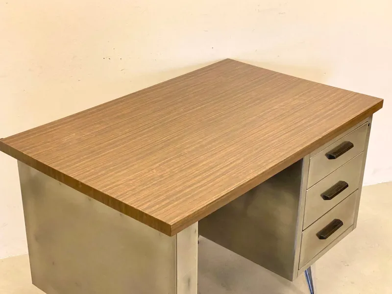 Sale Pamono Vintage Iron Desk, 1970s