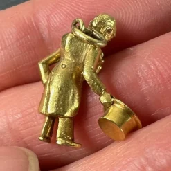 Pamono Vintage Italian 18 Karat Yellow Gold Lucky Gobbo Hunchback Charm Pendant, 1950s><noscript><img width=