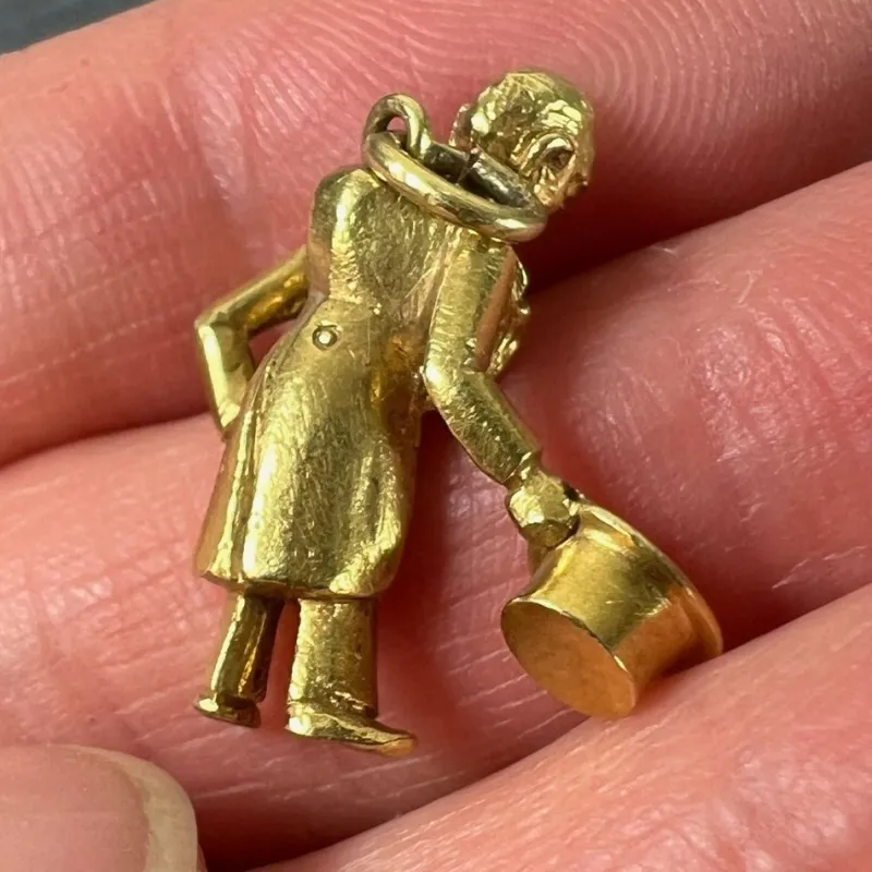 Pamono Vintage Italian 18 Karat Yellow Gold Lucky Gobbo Hunchback Charm Pendant, 1950s> Necklaces
