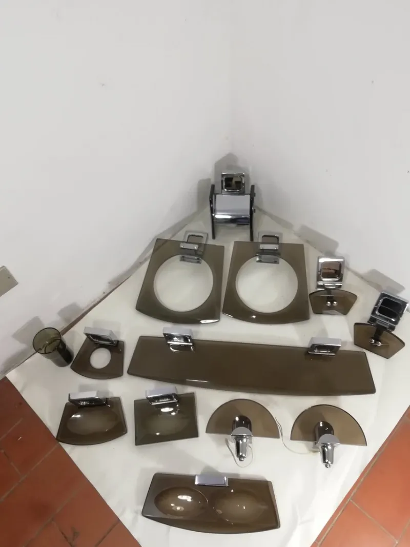 Pamono Vintage Italian Bathroom Set from Fontana Arte, 1960s, Set of 13> Architectural Elements