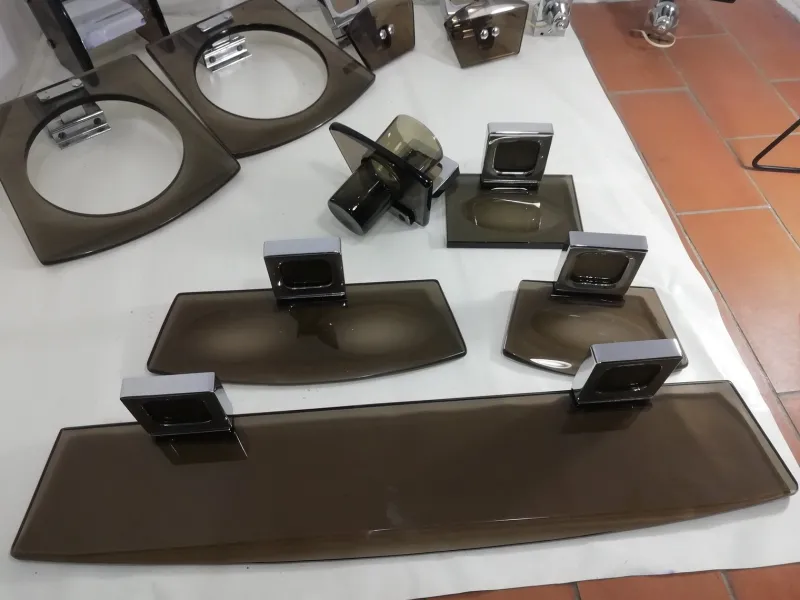 Pamono Vintage Italian Bathroom Set from Fontana Arte, 1960s, Set of 13> Architectural Elements