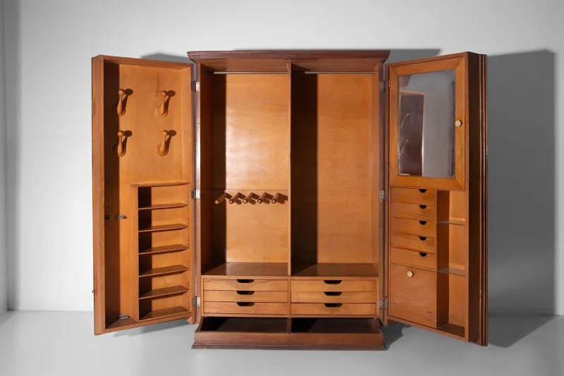 Pamono Vintage Italian Gentlemans Wardrobe, 1950s> Cabinets & Wardrobes