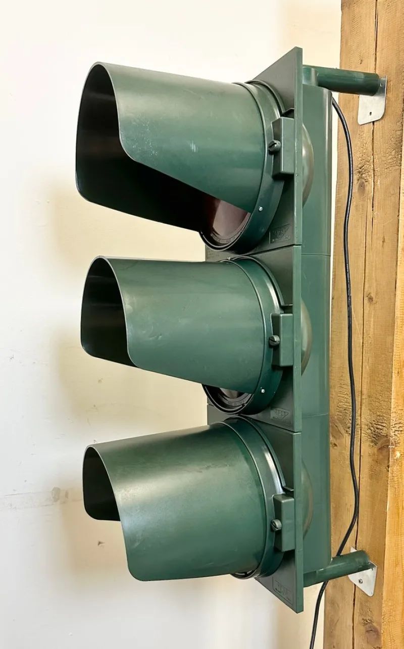 Pamono Vintage Italian Green Traffic Lights, 1980s> Garden Lighting