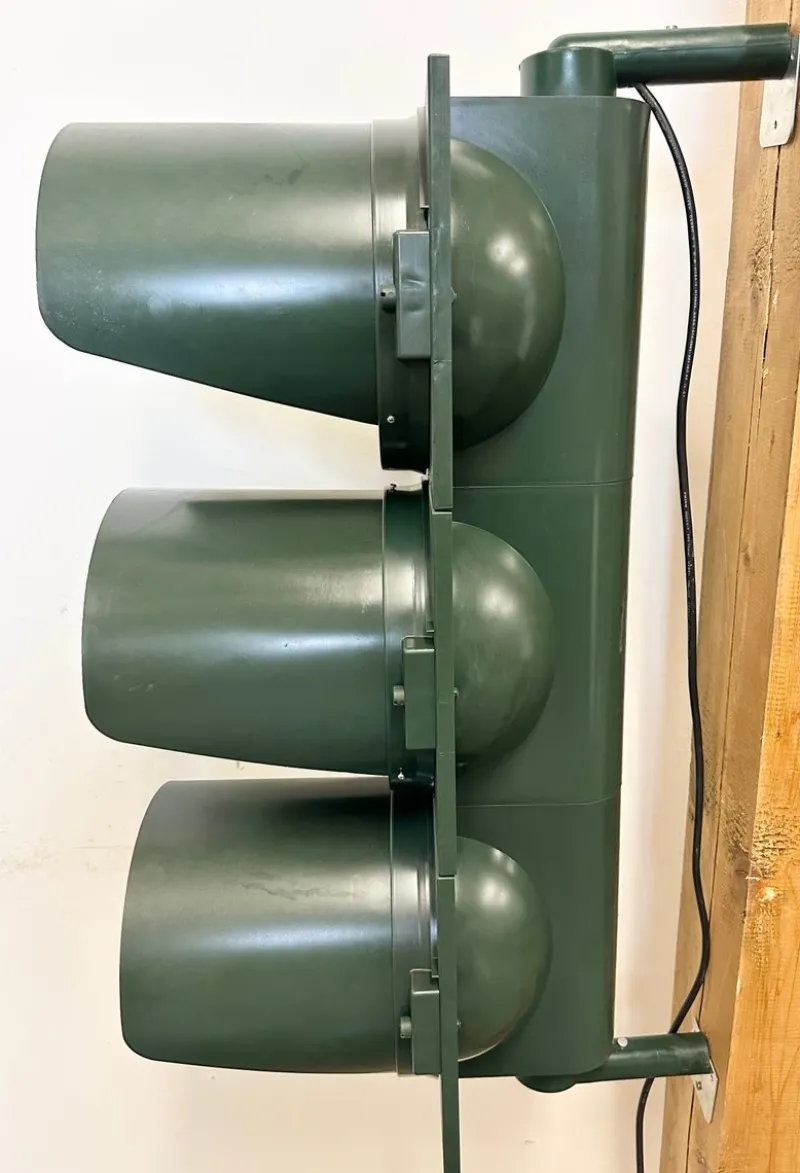 Pamono Vintage Italian Green Traffic Lights, 1980s> Garden Lighting