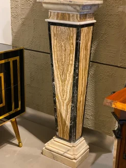 Pamono Vintage Italian Neoclassical Inlaid Marble Pedestals, 1970, Set of 2><noscript><img width=