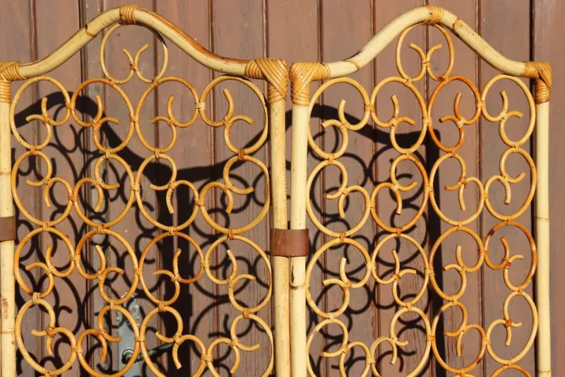 Pamono Vintage Italian Rattan Screen with 3 Leaves, 1960s> Room Dividers & Screens